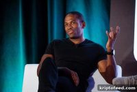 Lookonchain Spots $2M HYPE Purchase Tied to Arthur Hayes — He Responds in Four Words