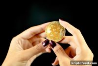 Bitcoin vs. Gold: Bernstein’s Gautam Chhugani Chooses a Side
