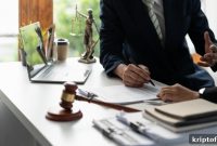 Coinbase Faces Legal Hurdles as Shareholder Lawsuit Continues