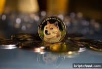 Dogecoin Falls Toward $0.10 as Big Investors Cut Exposure and Short Positions Rise